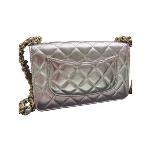 EVERYDAY BAGS LIKE NEW Preowned Wallet on Chain, Iridesent Pink Ombre Lambskin 2 ~item/2024/10/3/pixelcut_15