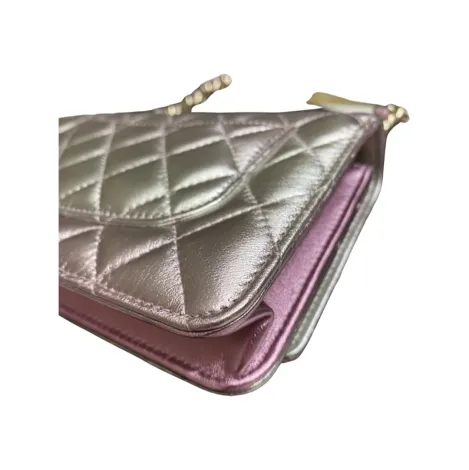 EVERYDAY BAGS LIKE NEW Preowned Wallet on Chain, Iridesent Pink Ombre Lambskin 7 ~item/2024/10/3/pixelcut_7_3