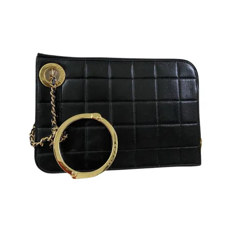 EVERYDAY BAGS Preowned Timeless Quilted Small Handcuft Leather Clutch 1 ~item/2024/10/4/pixelcut_9_2