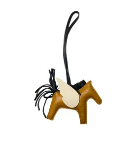 ACCESSORIES NEW Pegasus Bag Charm PM Sesame/Nata/Black Lambskin 2 ~item/2024/10/9/img_3017