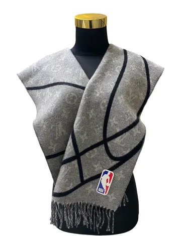 ACCESSORIES LIKE NEW NBA Shawl Grey 2 ~item/2024/10/9/img_3176